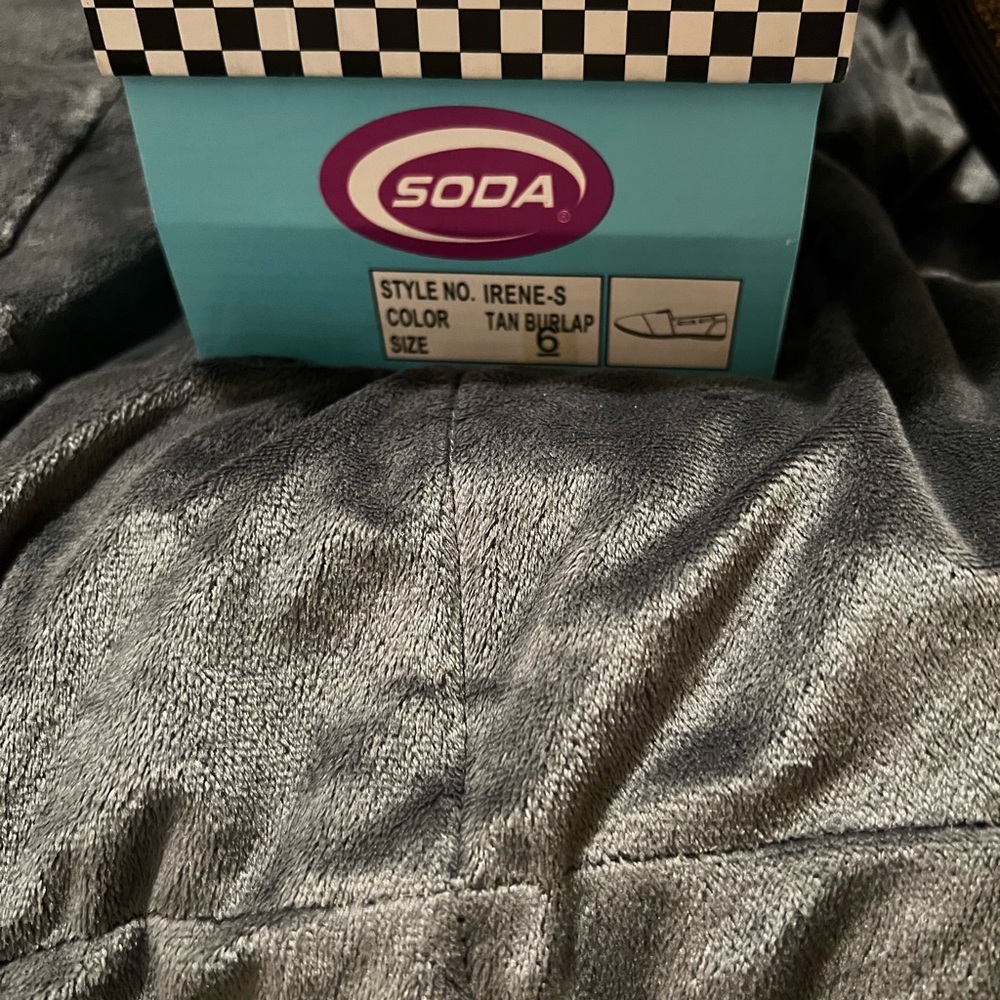 Tan Burlap Shoes, New Without Tags - Picture 3 of 5